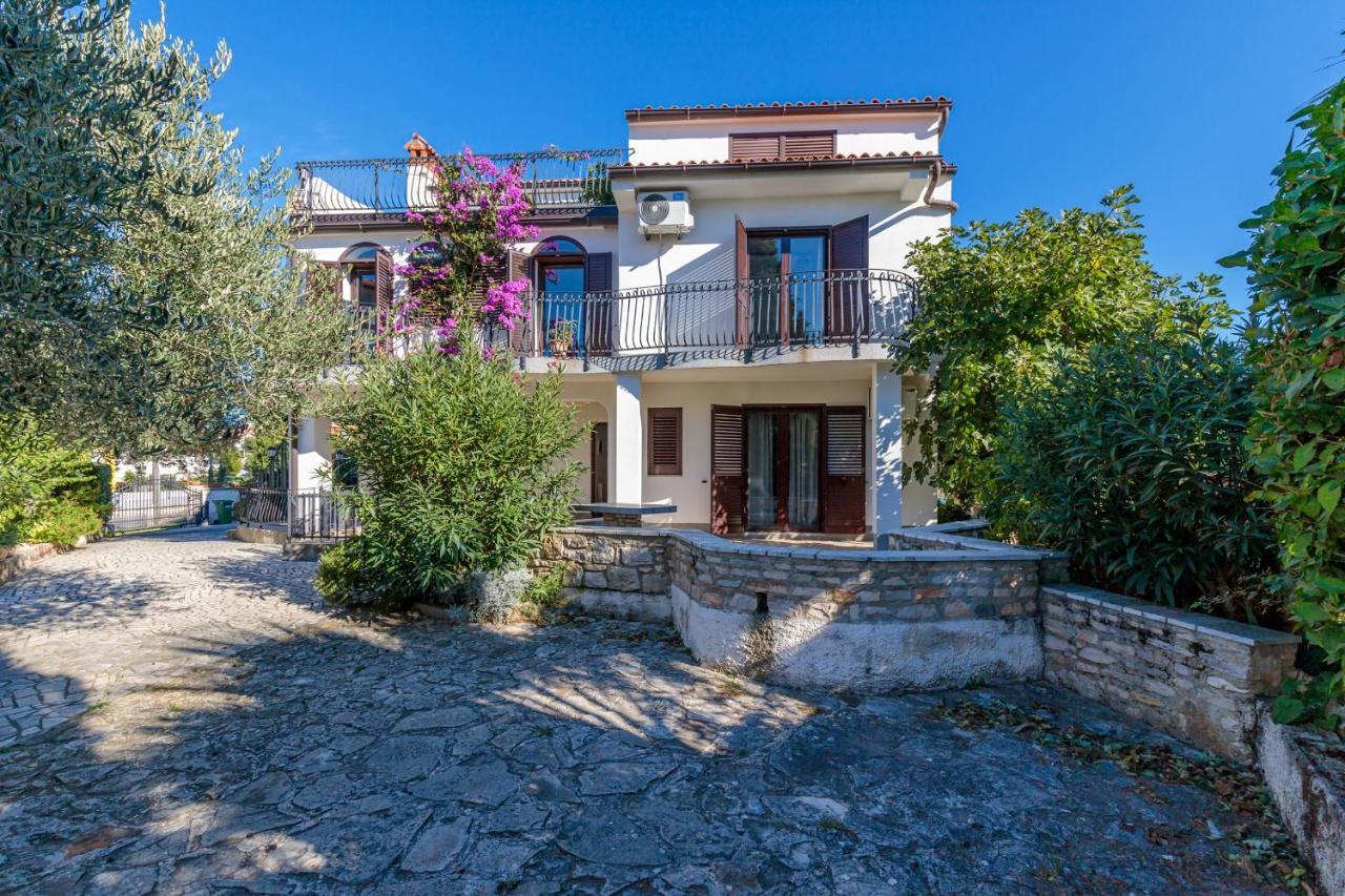Guest House Jolanda Medulin Exterior photo